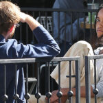 malia-obama-spotted-smiling-during-shopping-trip-with-hunky-mystery-man:-photos