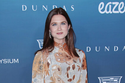 ‘harry-potter’-star-bonnie-wright-gives-birth-to-1st-child:-‘in-love-with-our-sun’