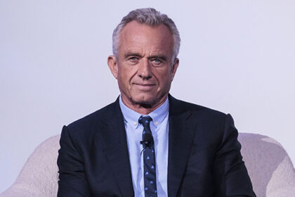 robert-f-kennedy-jr.-binges-on-‘yellowstone’-&-never-showed-up-to-his-high-school-graduation
