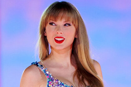 channel-taylor-swift’s-classic-red-lip-with-this-$5-gloss