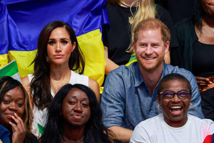 prince-harry-&-meghan-markle-step-out-for-fun-date-night-at-a-hockey-game:-watch