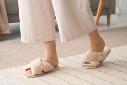 act-fast,-these-fluffy-ugg-slippers-are-46%-off-on-black-friday-&-they-make-a-perfect-christmas-gift