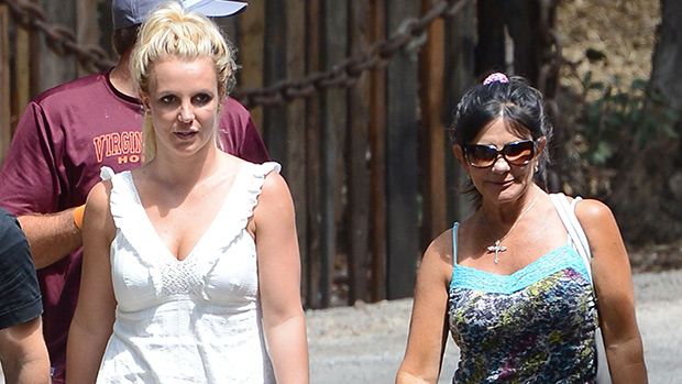 britney-spears-&-mom-lynne-reportedly-reunite-for-her-birthday-after-memoir-drama