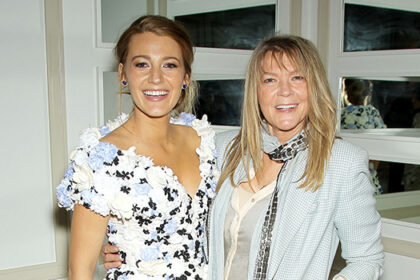 blake-lively,-36,-twins-with-lookalike-mom-elaine,-76,-in-rare-new-selfie