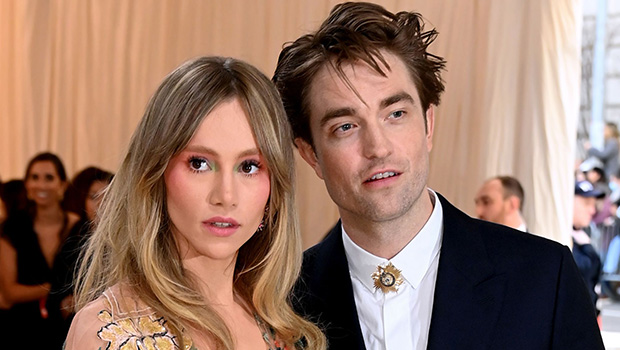 robert-pattinson-&-pregnant-suki-waterhouse-reportedly-engaged-after-5-years-of-dating
