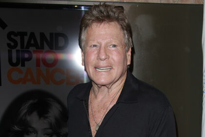 ryan-o’neal’s-wife:-everything-to-know-about-his-2-marriages-and-longtime-romance-with-farrah-fawcett