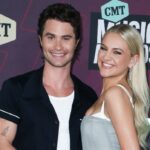 kelsea-ballerini-&-chase-stokes-pack-on-the-pda-in-matching-pajamas-in-adorable-new-holiday-photos
