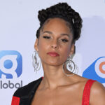 alicia-keys’-candle-is-relaxing,-calming-&-perfect-for-your-home