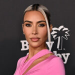 kim-kardashian’s-health:-what-to-know-about-her-battle-with-psoriasis-&-more