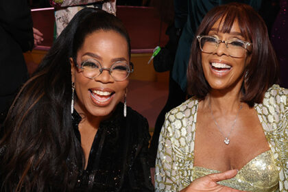 oprah-winfrey-sparkles-in-black-outfit-as-enjoys-the-show-with-pal-gayle-king-at-grammy-awards