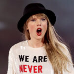 taylor-swift-gives-fan-her-’22’-hat-in-sweet-moment-during-her-‘eras-tour’-show-in-tokyo:-watch