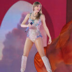taylor-swift-reportedly-leaves-tokyo-after-last-show-to-head-to-super-bowl-on-private-jet