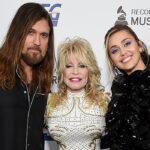 billy-ray-cyrus-poses-with-wife-firerose-&-miley’s-godmother-dolly-parton-in-sweet-new-photo