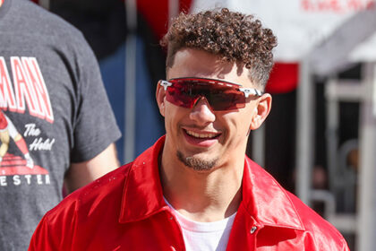 brittany-&-patrick-mahomes-offer-prayers-for-kansas-city-after-multiple-people-shot-at-super-bowl-victory-parade