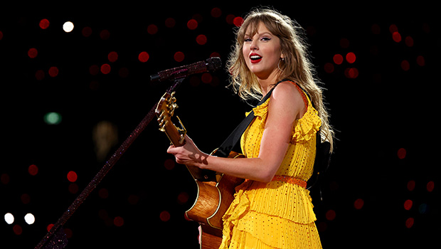 taylor-swift-debuts-new-song-mashup-at-melbourne-show:-watch