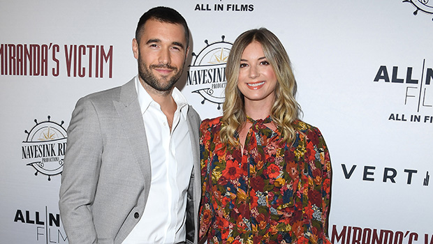 emily-vancamp-expecting-second-child-with-husband-josh-bowman:-see-baby-bump