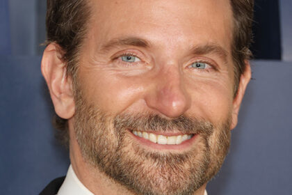 bradley-cooper-reveals-why-he’s-‘totally’-comfortable-being-naked-in-his-house-amid-gigi-hadid-romance