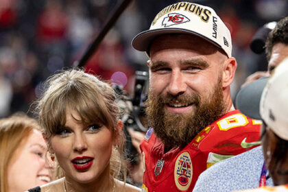 taylor-swift-fans-are-convinced-she-avoided-‘football-team’-lyric-in-‘fifteen’-because-of-travis-kelce