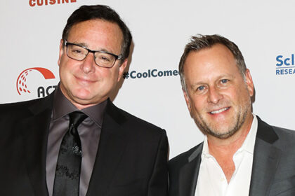 dave-coulier-plays-emotional-voicemail-bob-saget-left-him-a-year-before-his-death:-watch