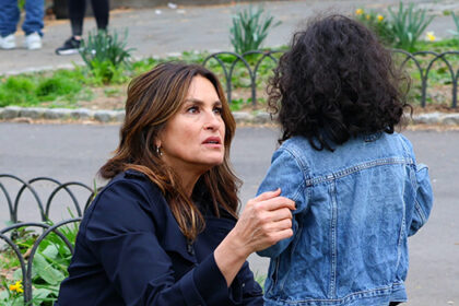 mariska-hargitay-mistaken-for-real-cop-in-her-‘law-&-order:-svu’-gear-by-child-looking-for-her-mom