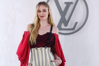 sophie-turner-‘hated’-being-called-a-jonas-brothers’-wife:-‘the-perception-of-us-was-as-the-groupies’