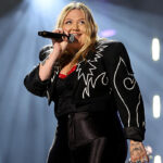 elle-king-breaks-silence-about-drunken-dolly-parton-tribute-4-months-after-performance