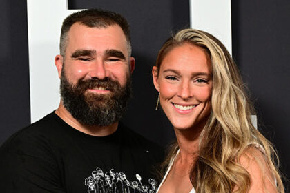 jason-kelce’s-wife-kylie-screamed-at-by-fan-for-‘politely’-declining-a-photo