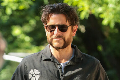 bradley-cooper-shaves-off-section-of-beard-in-new-facial-hair-makeover:-photos
