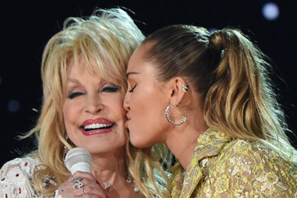 miley-cyrus-reveals-the-‘tough-conversation’-she-had-with-dolly-parton-over-grammys-performance