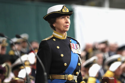 princess-anne,-sister-of-king-charles-iii,-remains-hospitalized-after-horse-‘incident’-injury