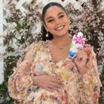 vanessa-hudgens-reveals-new-hairstyle-after-giving-birth:-watch